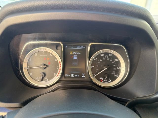 Used 2018 Nissan Titan SV AWD/4WD image 25
