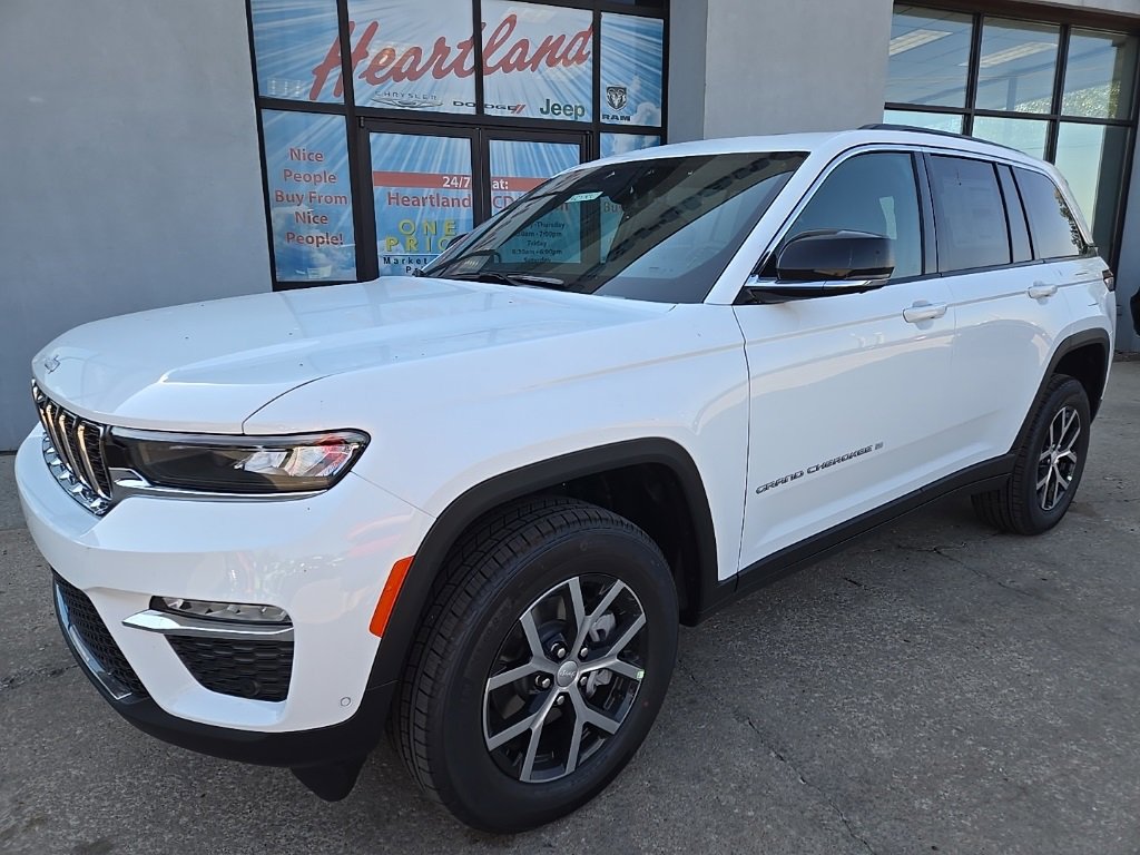 New 2025 Jeep Grand Cherokee Limited w/ Luxury Tech Group II image 2