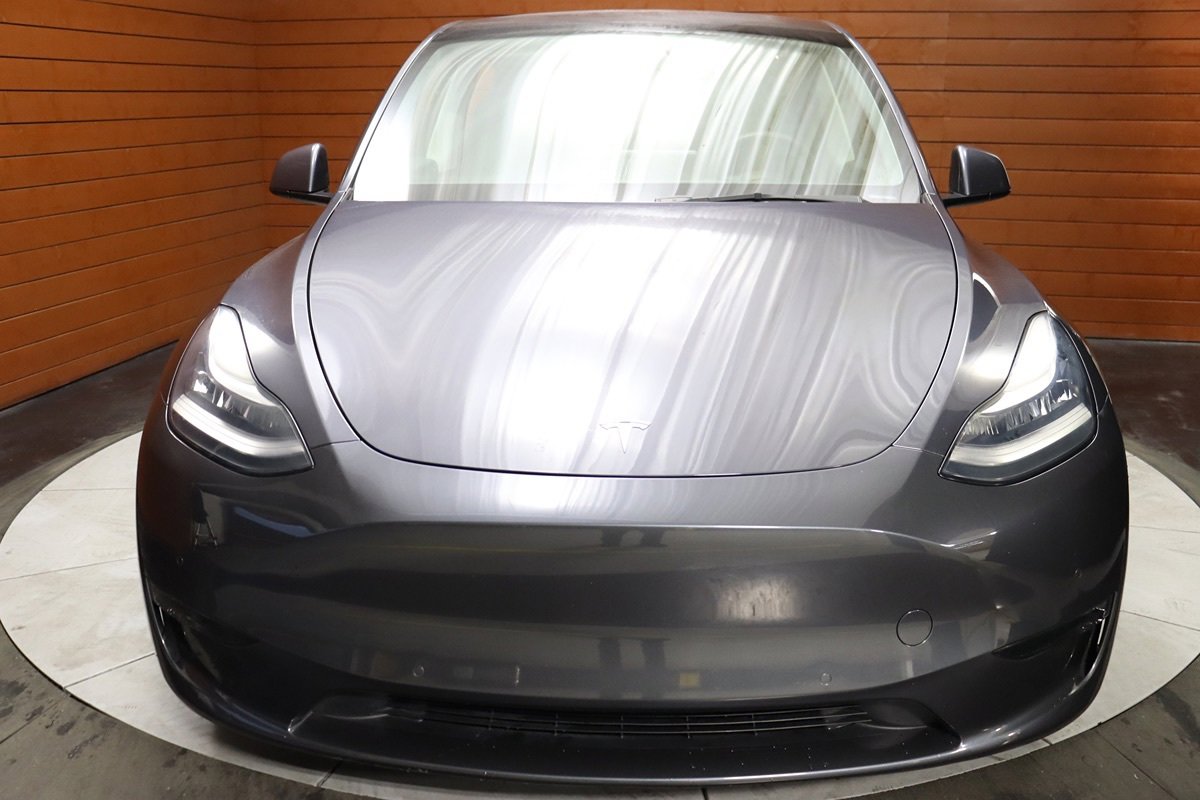 Used 2023 Tesla Model Y Long Range AWD/4WD image 2