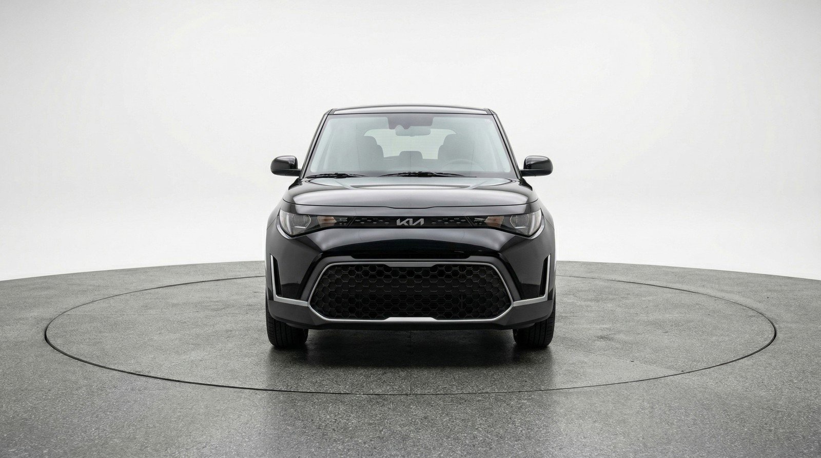 Used 2025 Kia Soul LX w/ LX Technology Package FWD image 2