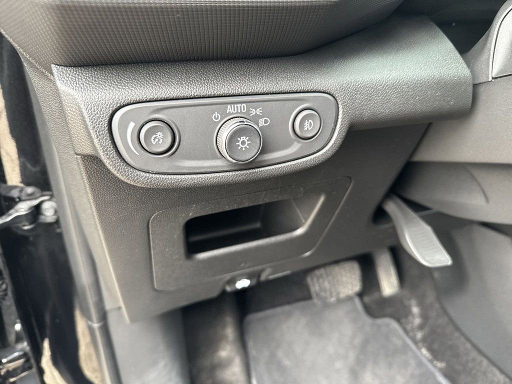 Certified 2023 Chevrolet TrailBlazer RS w/ Convenience Package AWD/4WD image 23