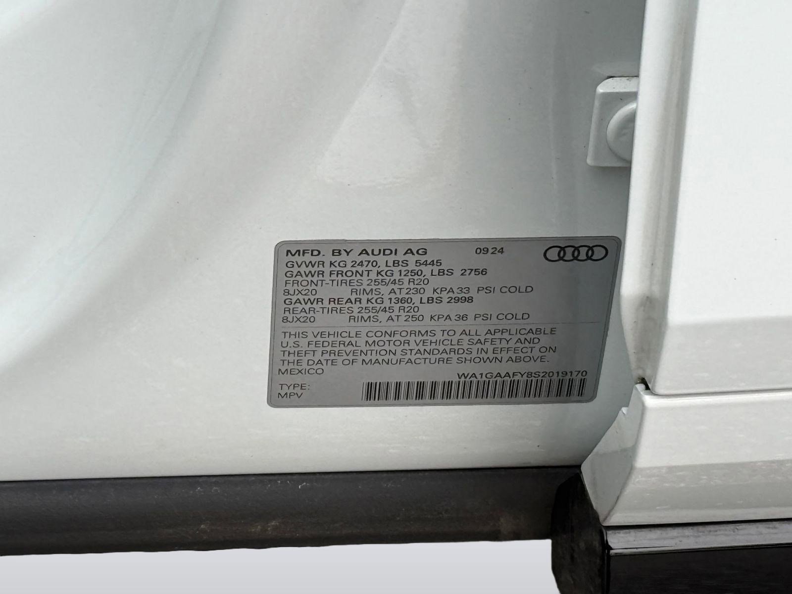 Certified 2025 Audi Q5 2.0T Premium w/ Convenience Plus Package image 21