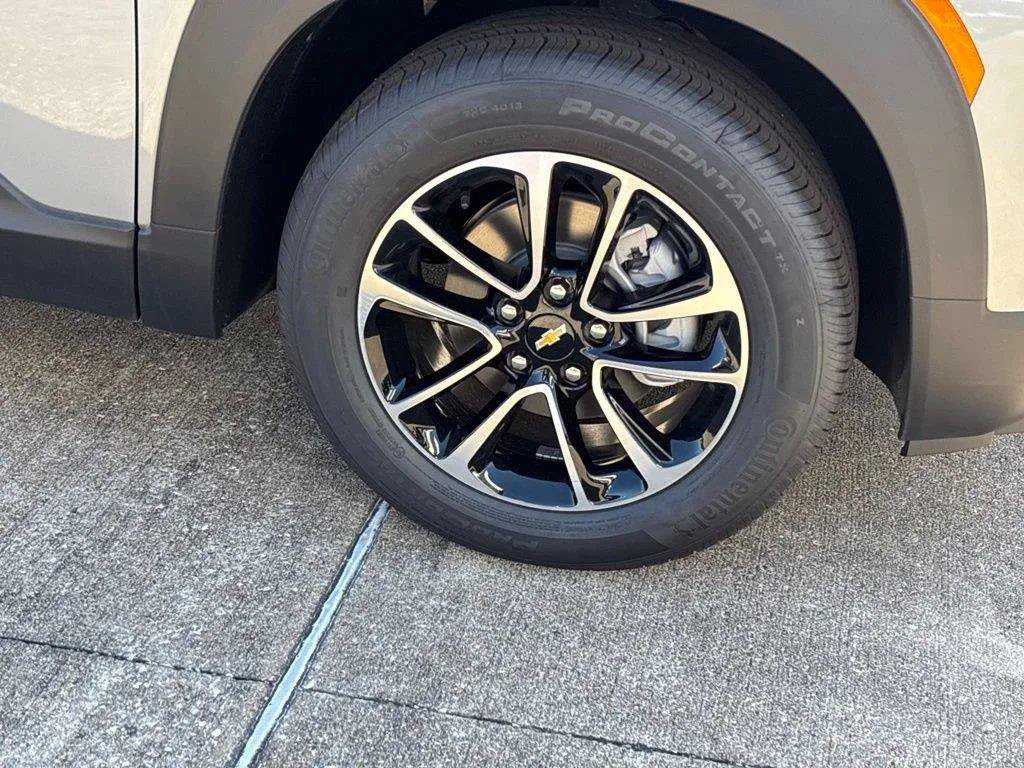 New 2026 Chevrolet TrailBlazer LT FWD image 8