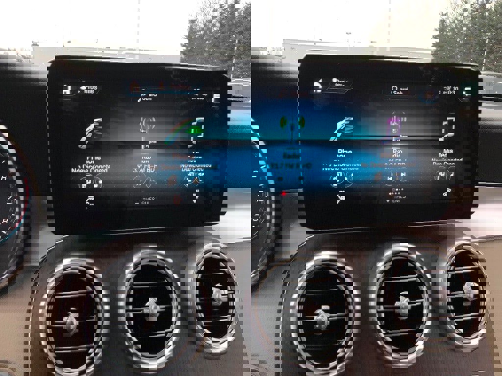 Used 2022 Mercedes-Benz GLC 300 4MATIC image 25