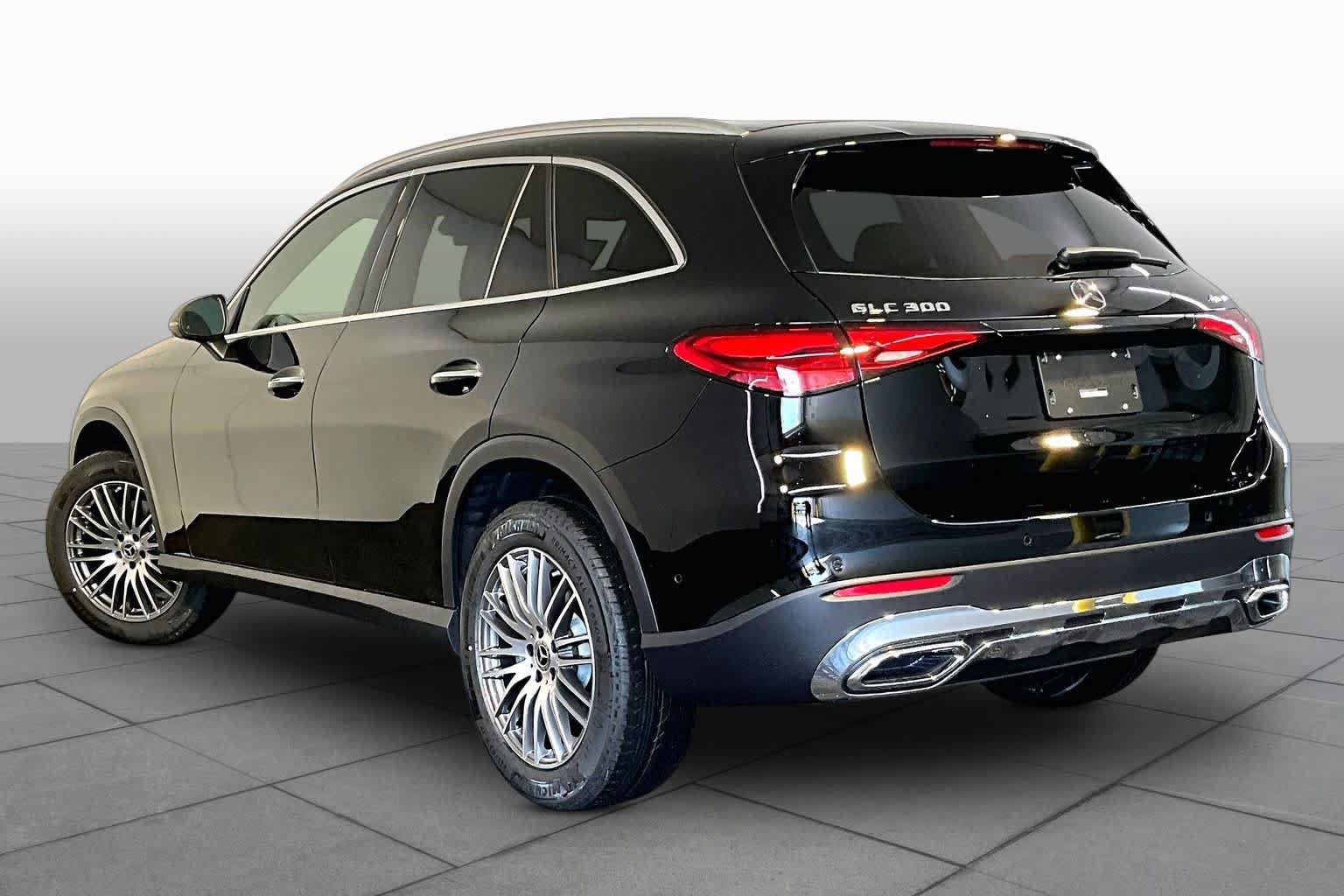 New 2026 Mercedes-Benz GLC 300 4MATIC image 3