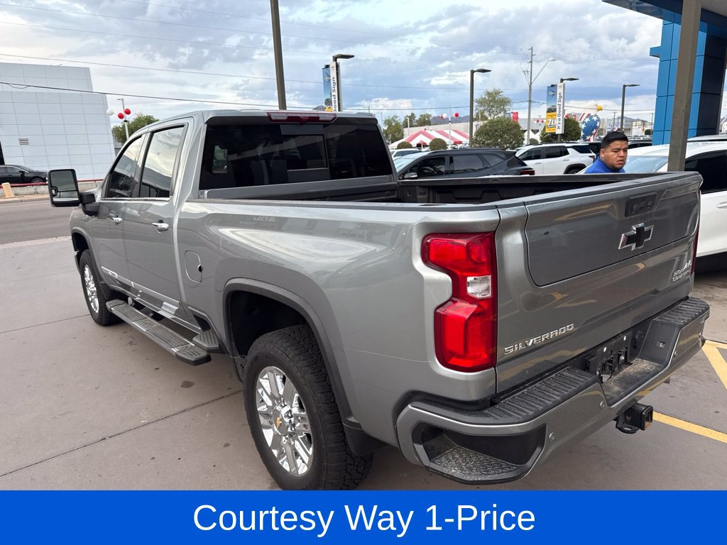 Used 2024 Chevrolet Silverado 3500 High Country AWD/4WD image 8