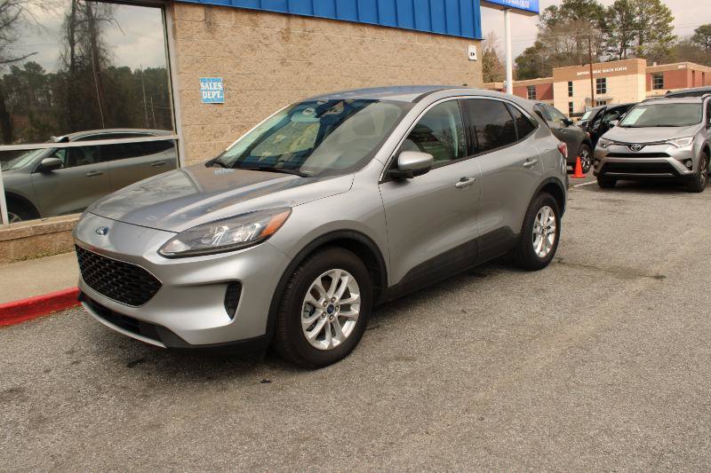 Used 2021 Ford Escape SE image 3