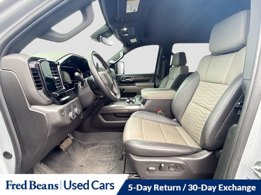Used 2024 Chevrolet Silverado 2500 ZR2 w/ Technology Package image 24