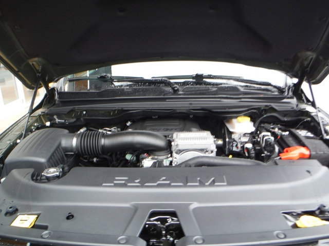 New 2026 RAM 1500 Express AWD/4WD image 9