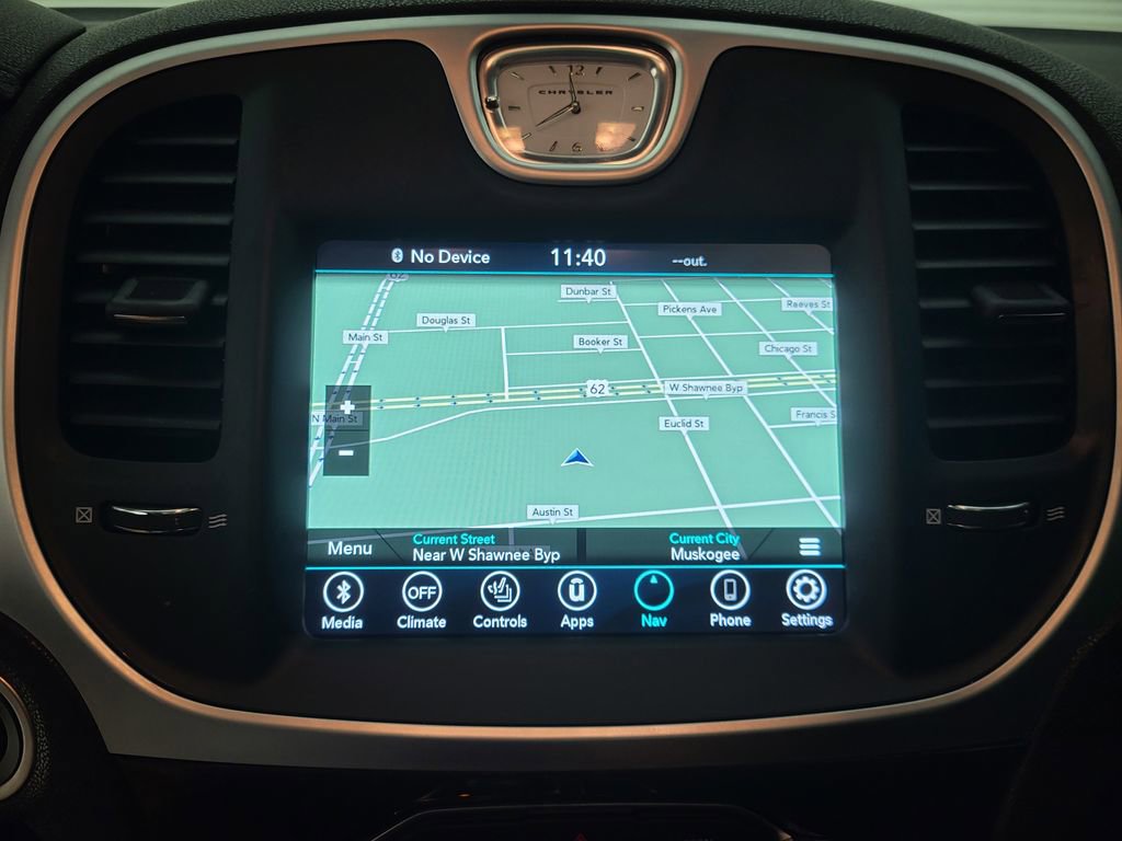 Used 2023 Chrysler 300 Touring L w/ Popular Equipment Group image 11