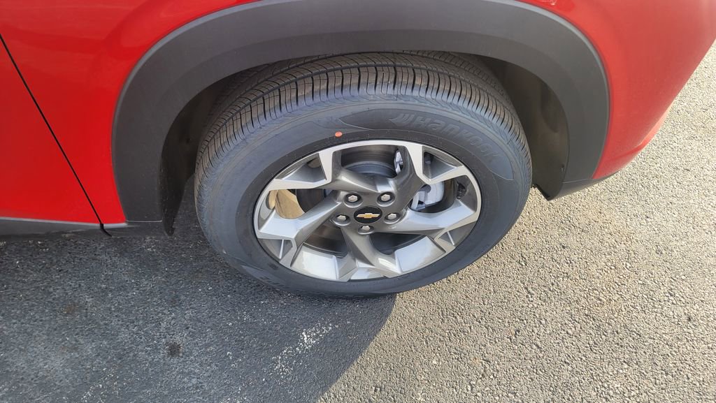 New 2026 Chevrolet Trax LT image 15