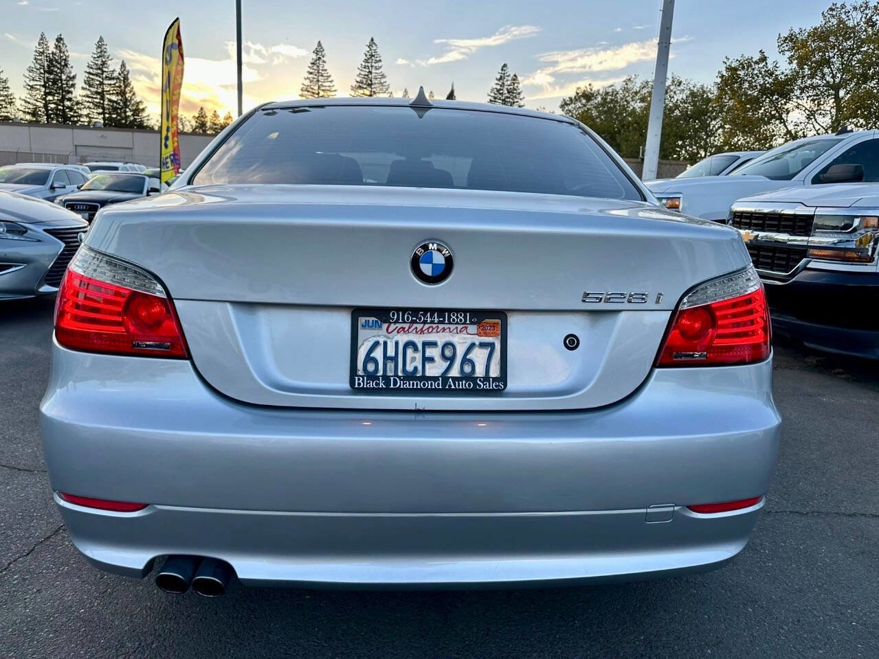 Used 2009 BMW 528i xDrive Sedan image 7