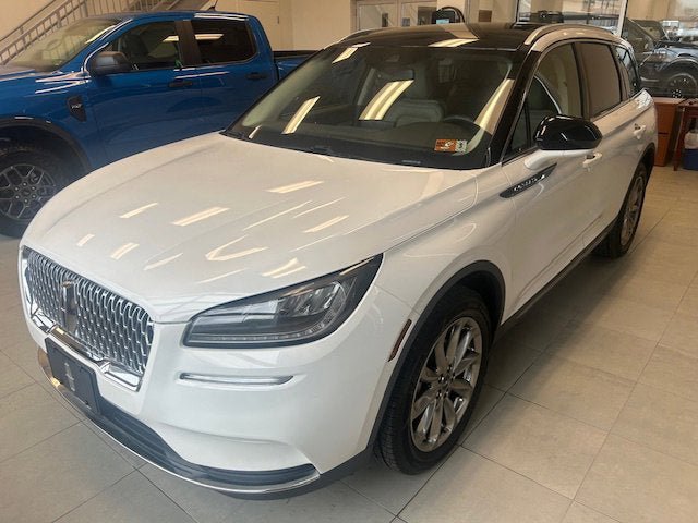 Used 2021 Lincoln Corsair AWD w/ Premium Package image 2