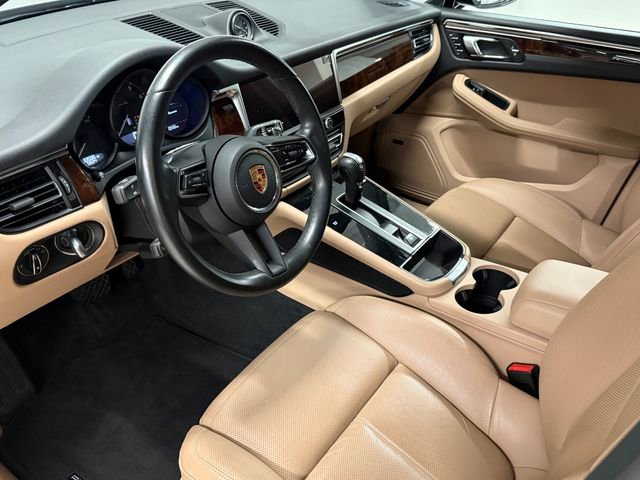 Certified 2023 Porsche Macan AWD/4WD image 4