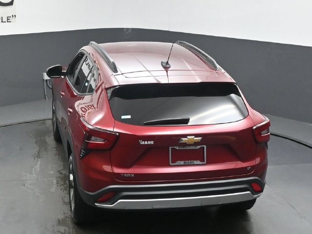 Used 2025 Chevrolet Trax LT FWD image 61