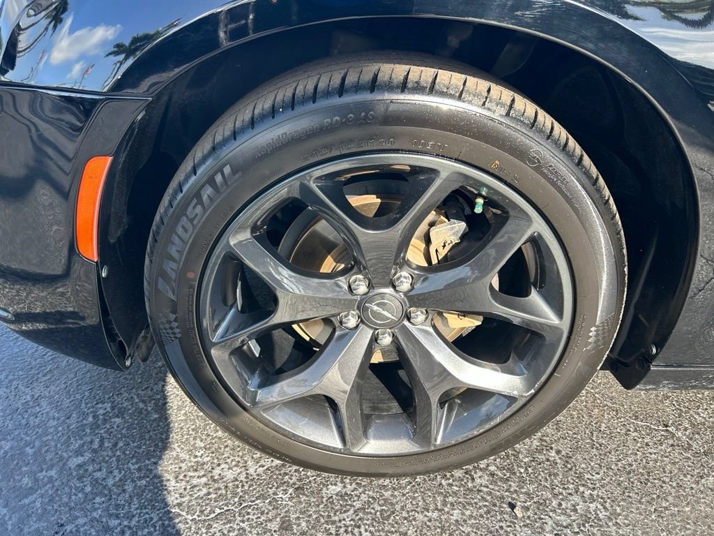 Used 2021 Chrysler 300 Touring w/ Sport Appearance Package RWD image 18
