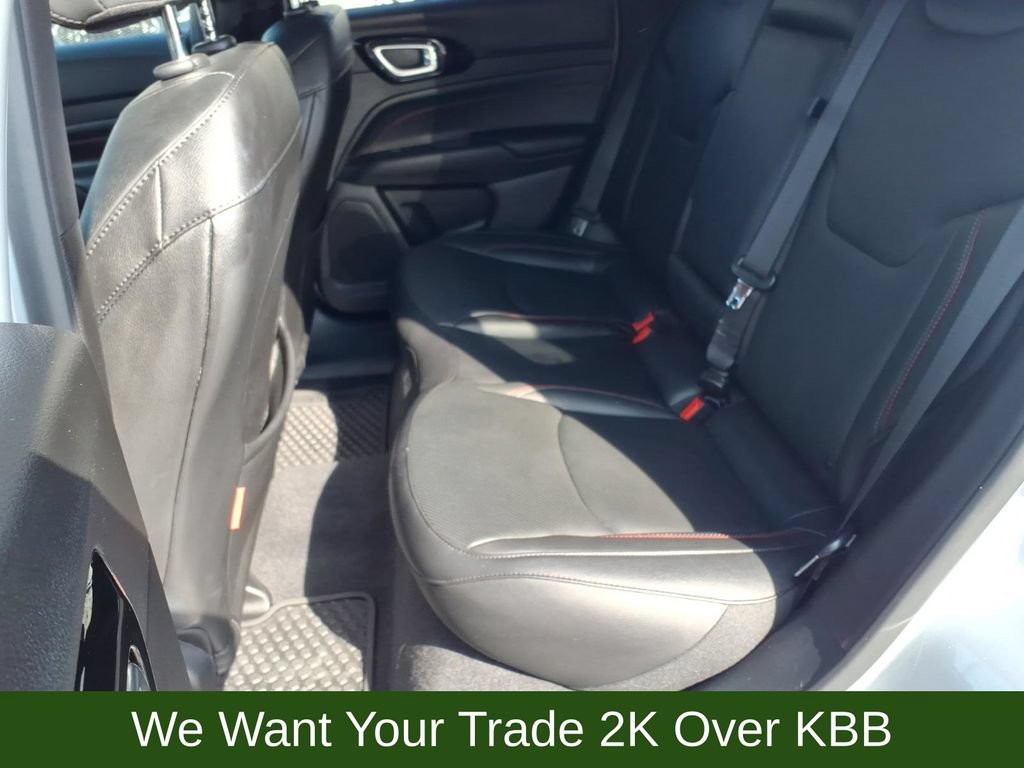 Used 2025 Jeep Compass Trailhawk w/ Trailhawk Elite Group AWD/4WD image 21