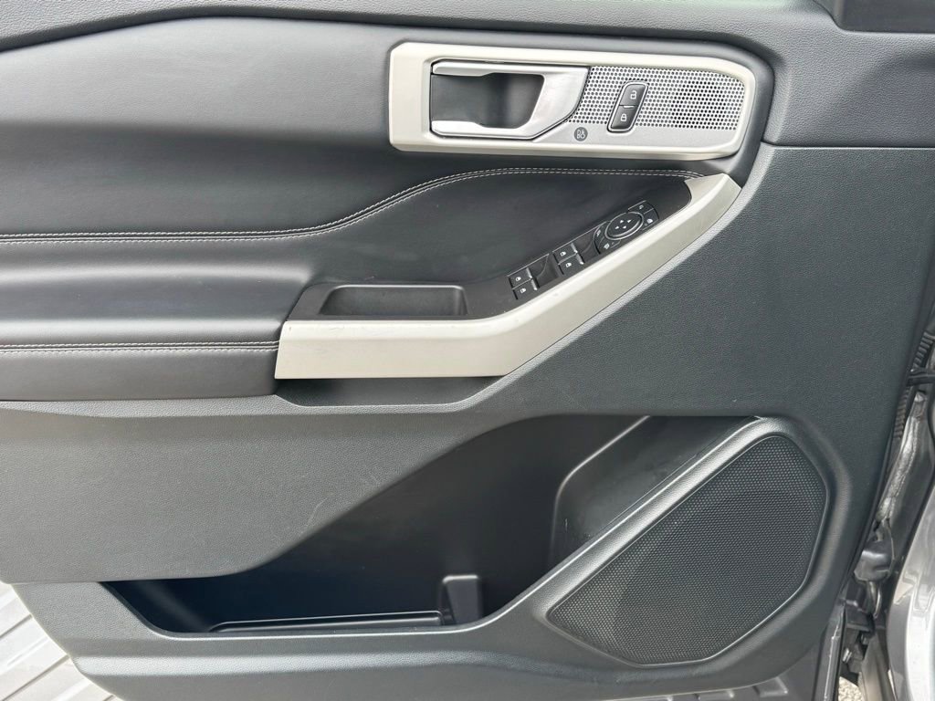 Used 2023 Ford Explorer Limited image 25