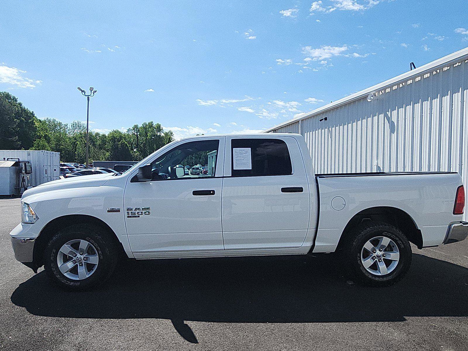 Used 2022 RAM 1500 Classic SLT w/ Protection Group AWD/4WD image 2
