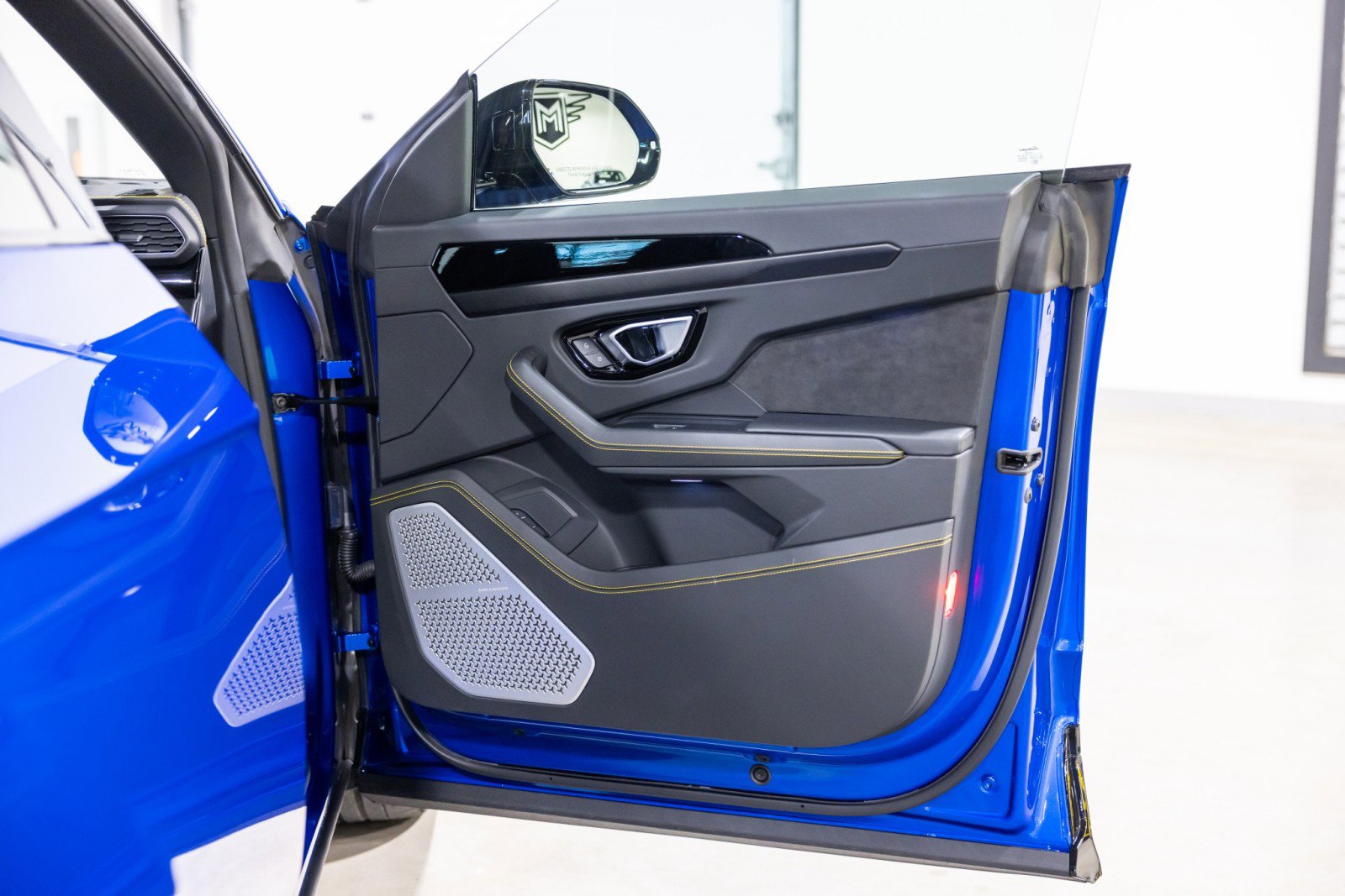 Used 2022 Lamborghini Urus image 27