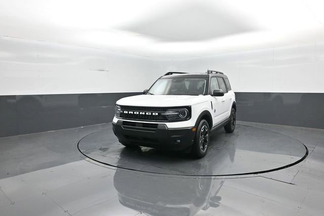 New 2025 Ford Bronco Sport Outer Banks image 3