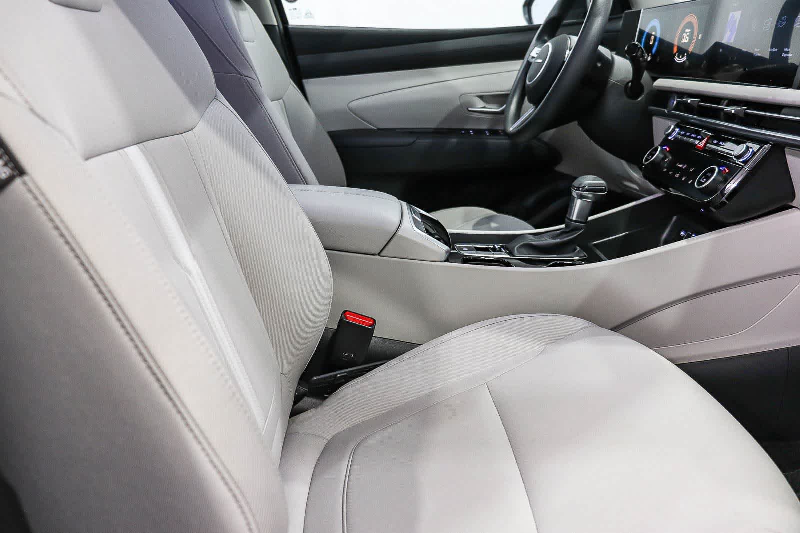 Used 2025 Hyundai Tucson SEL FWD image 16