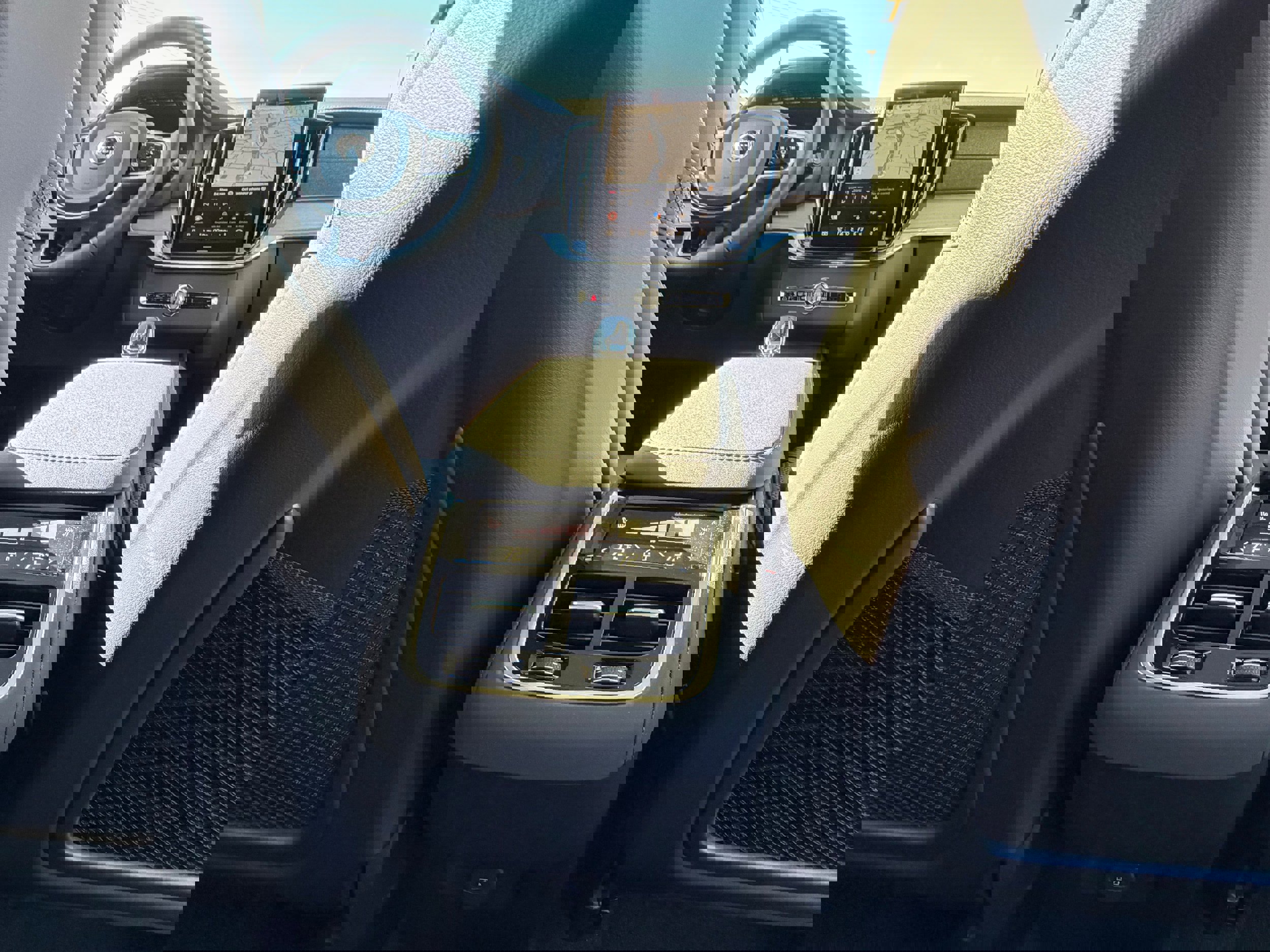 New 2026 Volvo XC90 B6 Plus w/ Protection Package Premier image 12