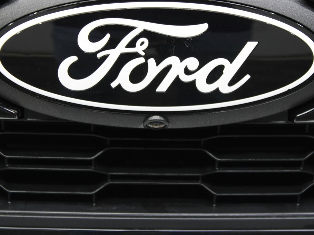 Used 2025 Ford F150 Lariat w/ Equipment Group 502A High AWD/4WD image 58