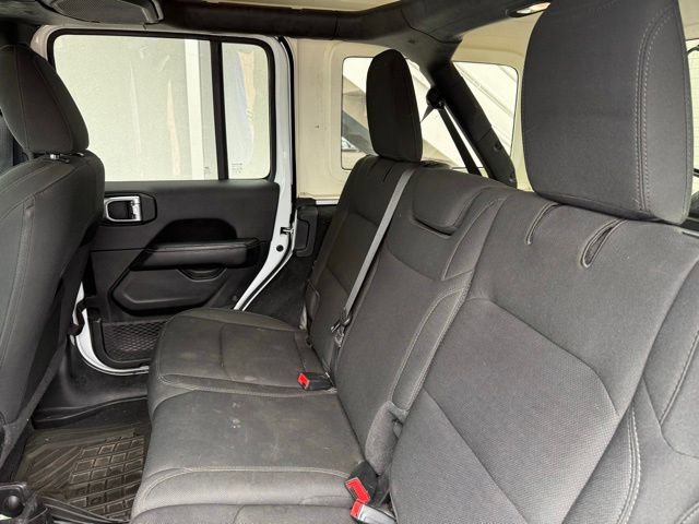 Used 2021 Jeep Wrangler Unlimited Sahara AWD/4WD image 14