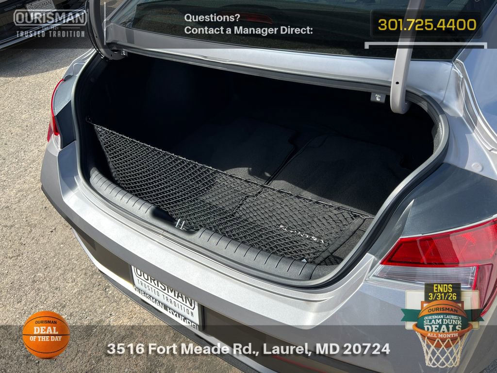 Used 2025 Hyundai Elantra SE image 19