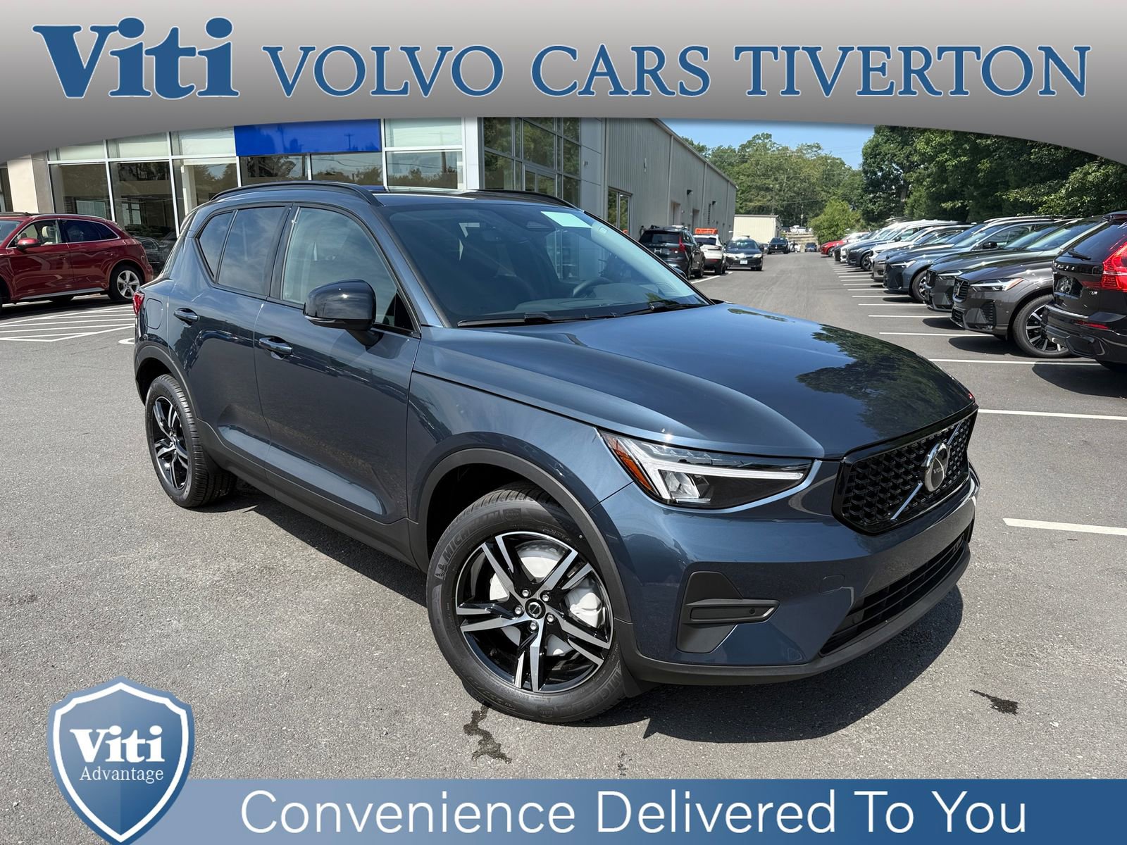 New 2026 Volvo XC40 B5 Core w/ Climate Package
