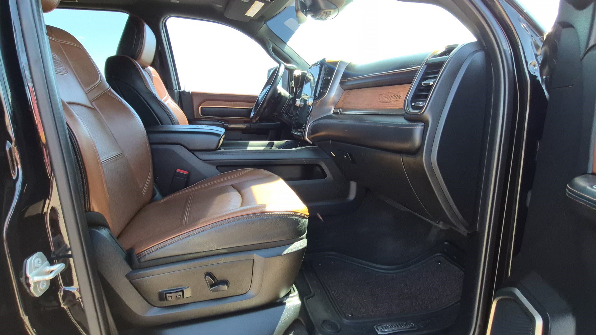Used 2024 RAM 3500 Limited w/ Safety Group AWD/4WD image 30