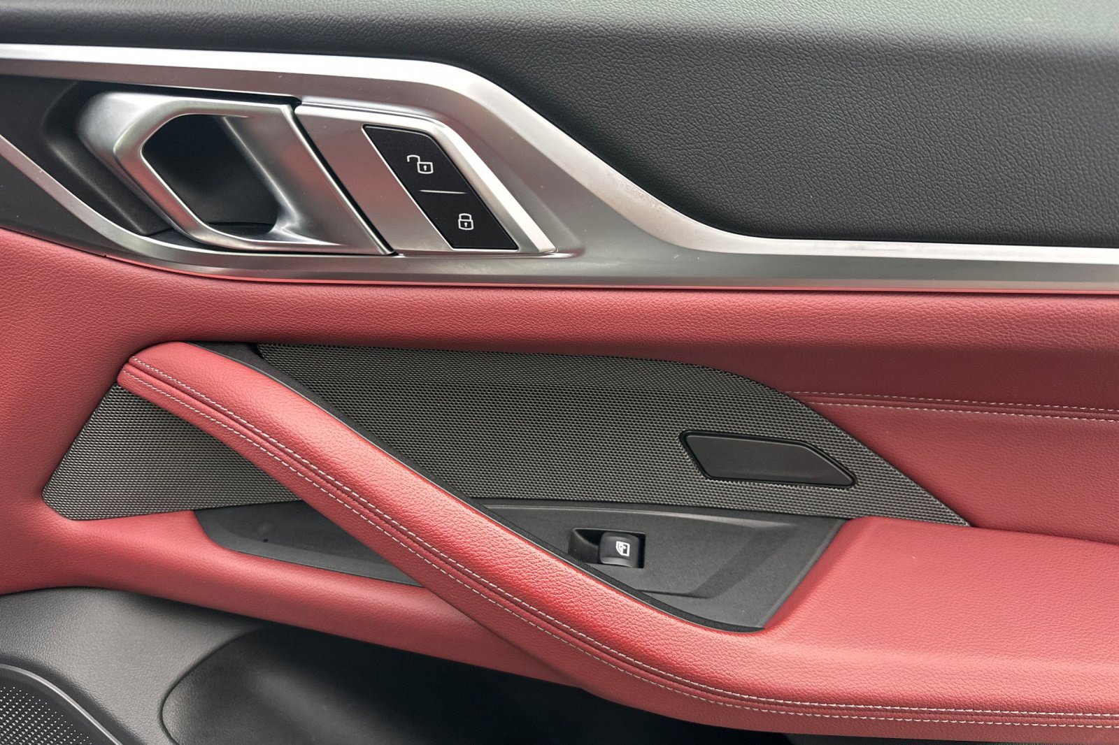 Used 2023 BMW i4 eDrive40 w/ M Sport Package image 21