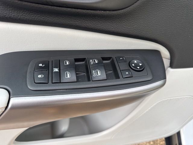 Used 2021 Jeep Cherokee Latitude Lux AWD/4WD image 9