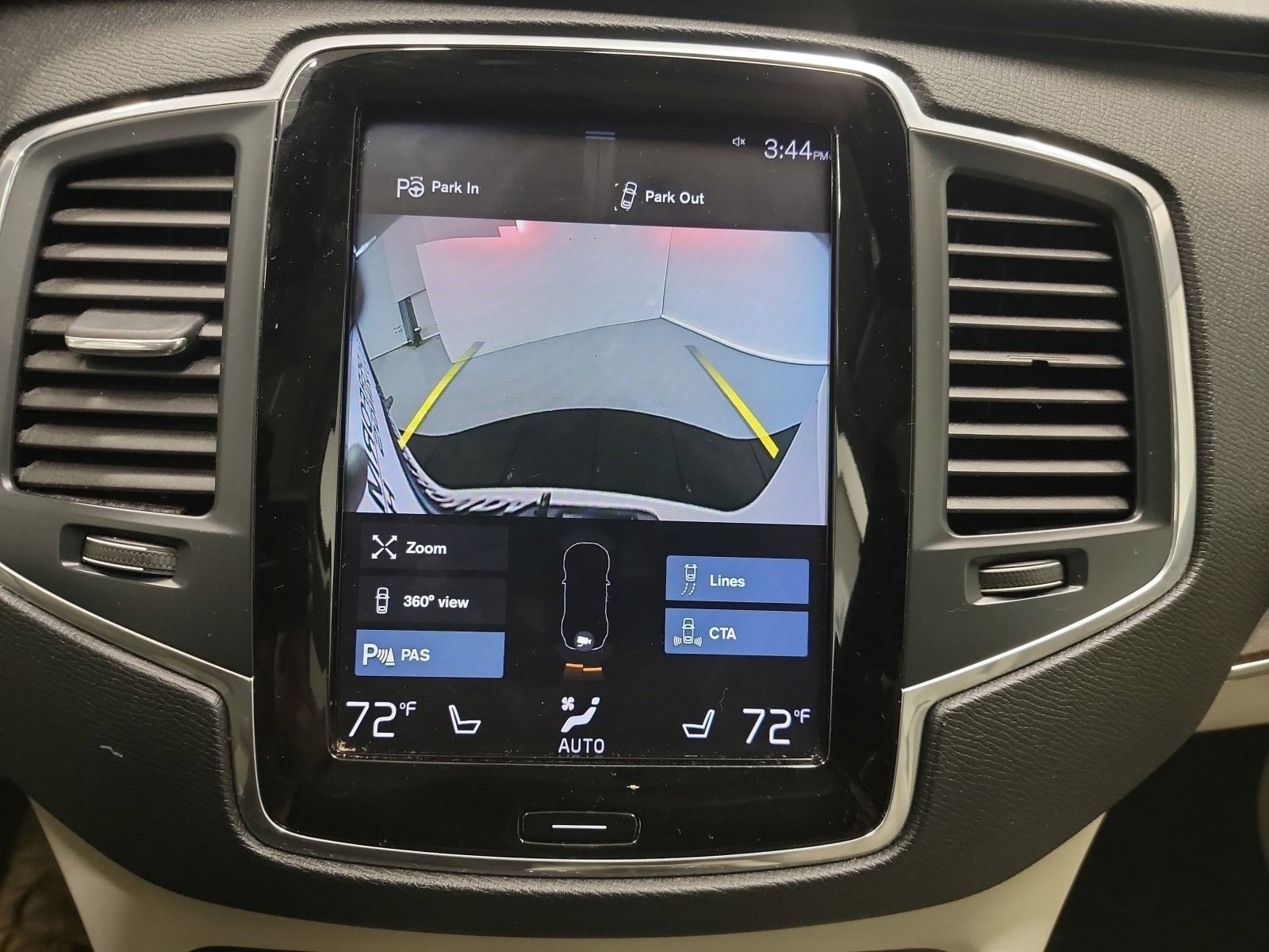 Used 2019 Volvo XC90 T6 Momentum w/ Advanced Package image 23