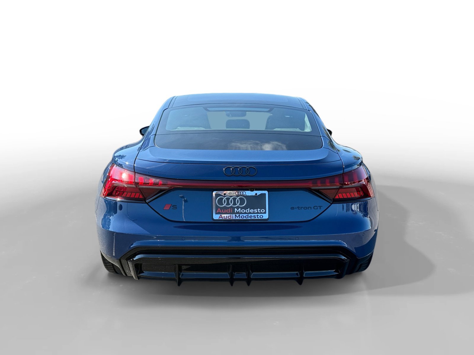 New 2026 Audi S e-tron GT Prestige image 4