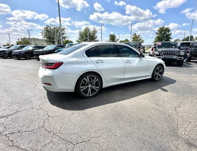 Used 2024 BMW 330i xDrive Sedan w/ Premium Package AWD/4WD image 10