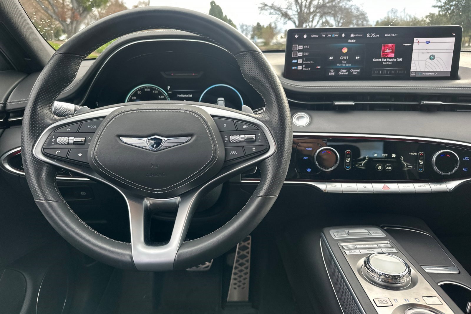 Used 2023 Genesis GV70 2.5T w/ Sport Prestige Package image 18