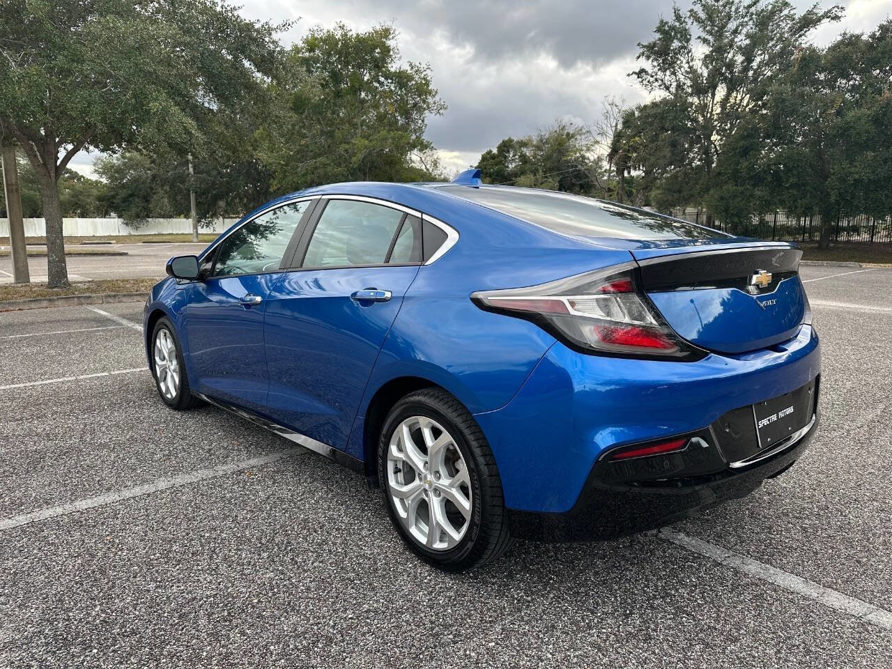 Used 2016 Chevrolet Volt Premier w/ Driver Confidence Package image 9