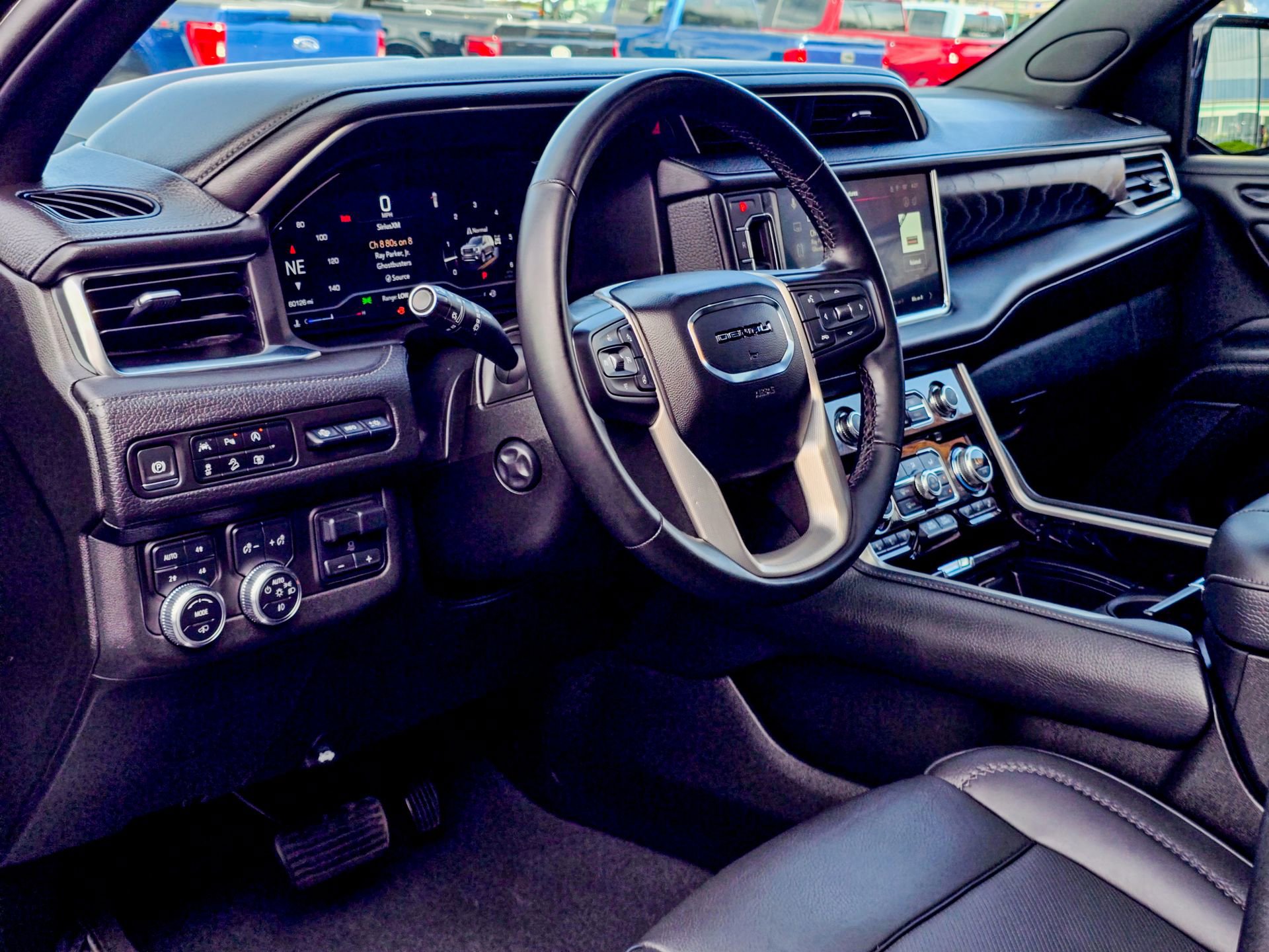 Used 2023 GMC Yukon XL Denali w/ Max Trailering Package image 5