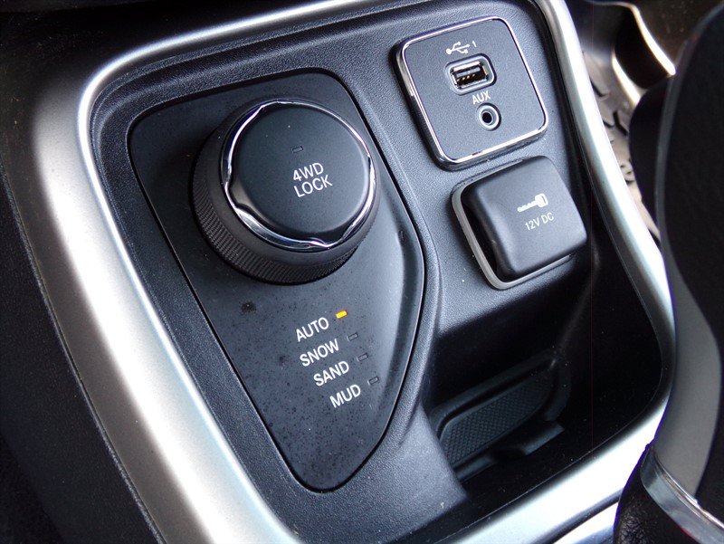 Used 2020 Jeep Compass Sport AWD/4WD image 28