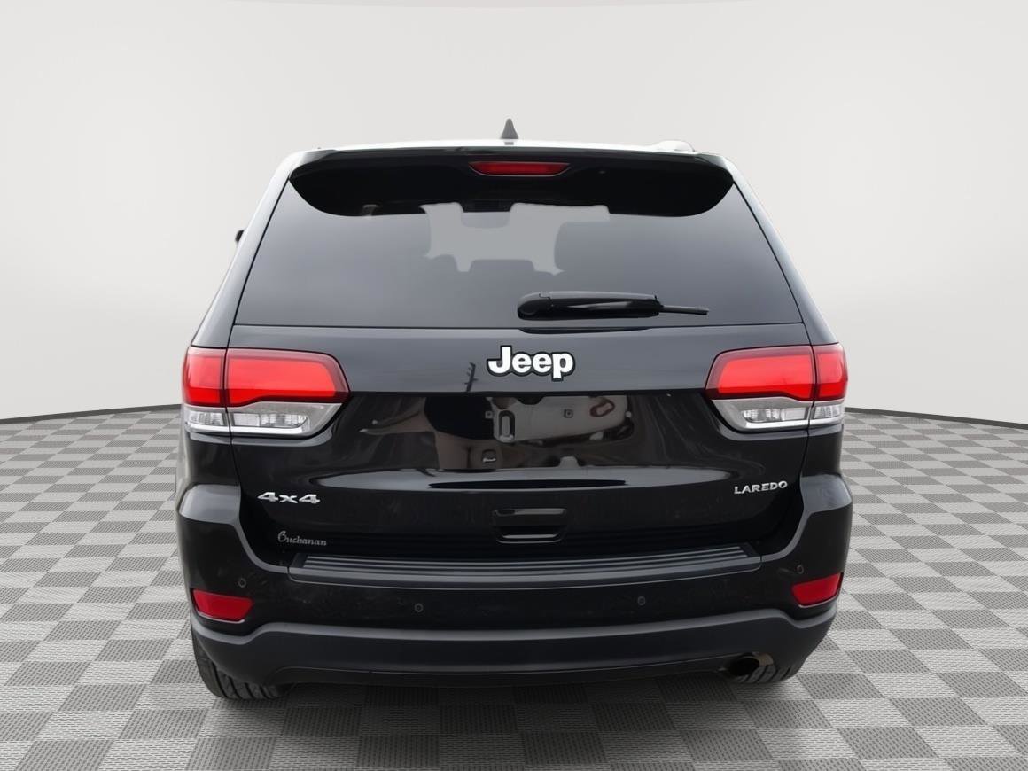Used 2021 Jeep Grand Cherokee Laredo image 6