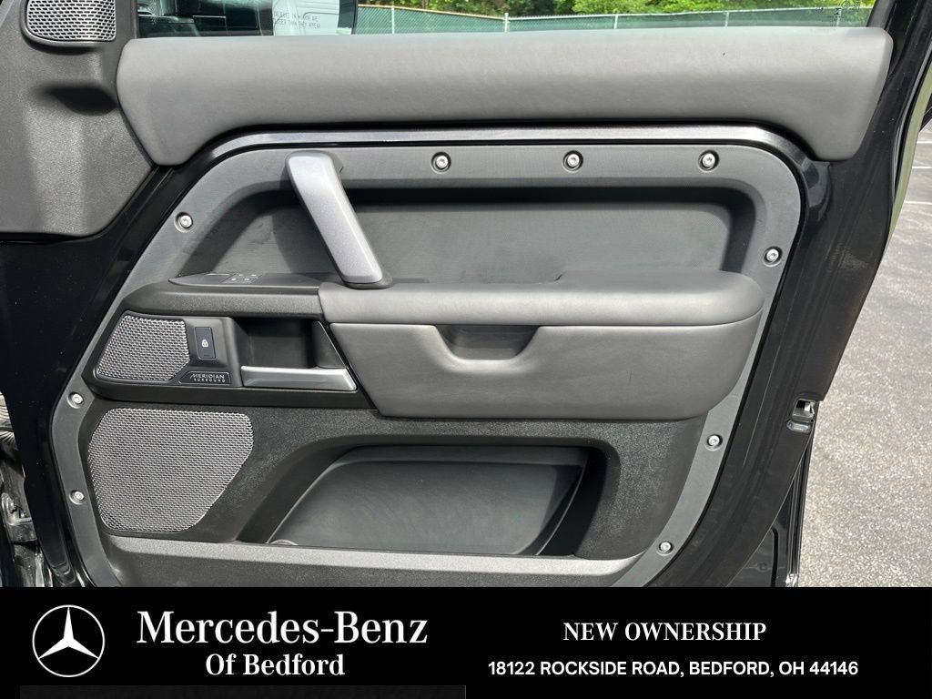 Used 2023 Land Rover Defender 110 V8 AWD/4WD image 19