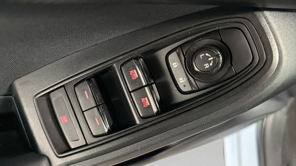 Certified 2023 Subaru Crosstrek 2.0i AWD/4WD image 15