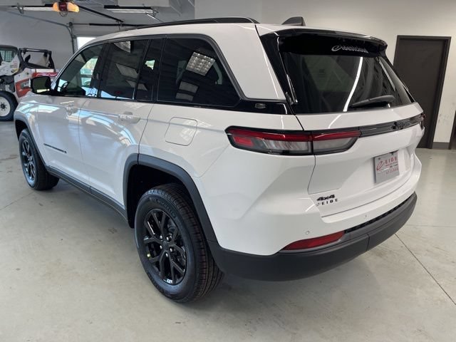 New 2026 Jeep Grand Cherokee Altitude AWD/4WD image 6