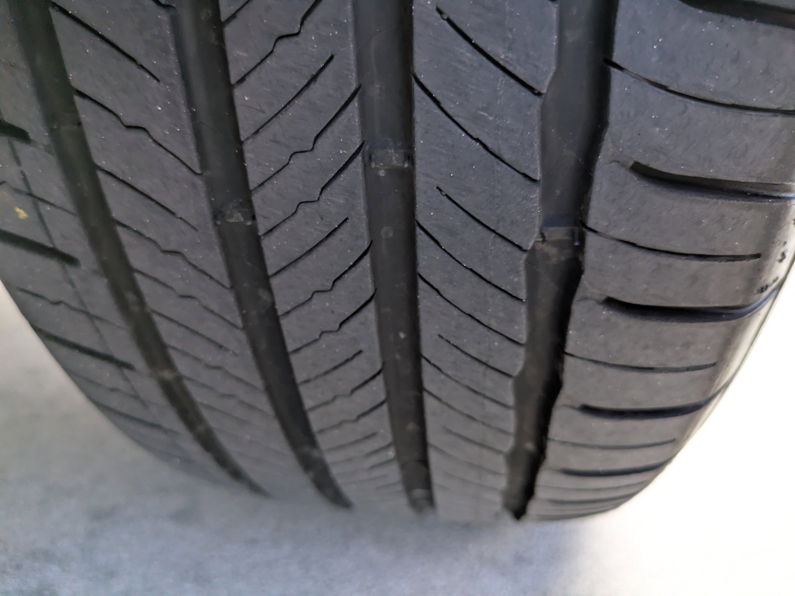 Certified 2023 Genesis GV70 2.5T w/ Advanced Package image 10