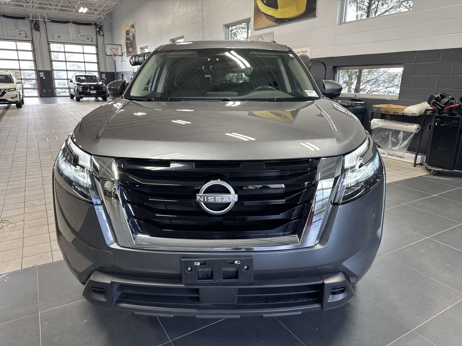 Certified 2025 Nissan Pathfinder SV image 32