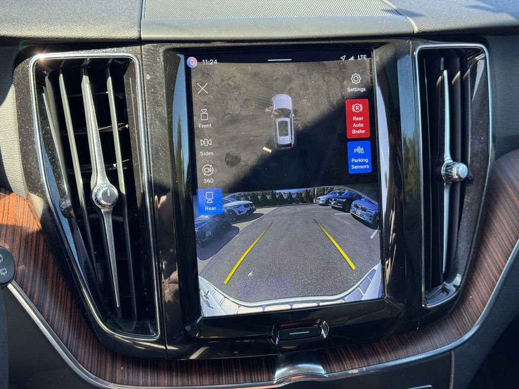 Certified 2023 Volvo XC60 B5 Plus w/ Climate Package image 26