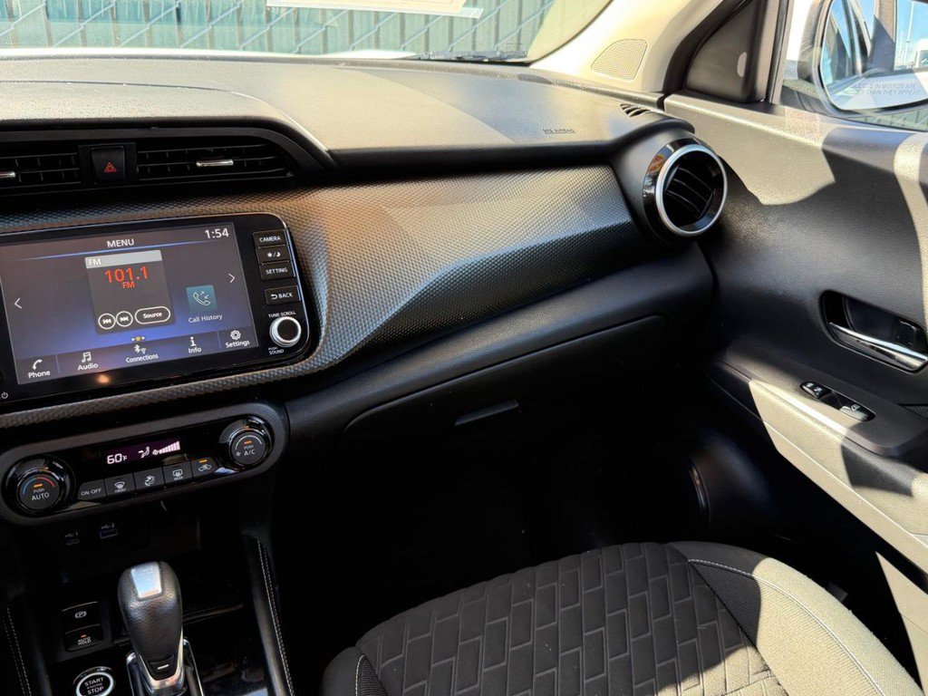 Used 2022 Nissan Kicks SV image 26