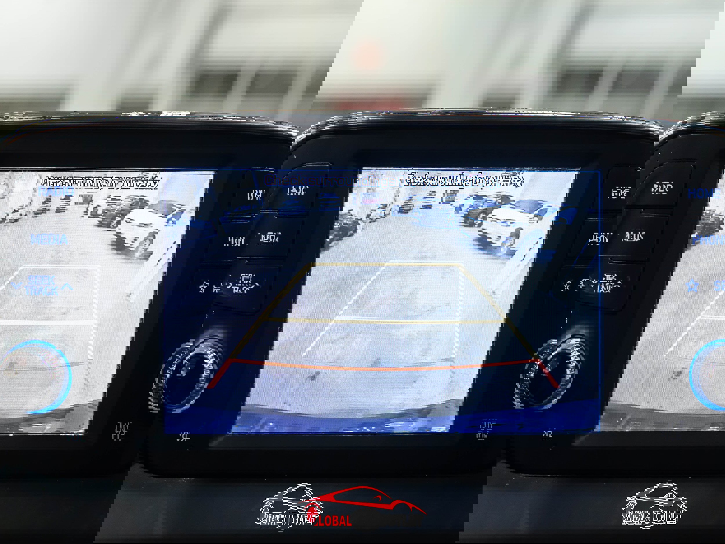 Used 2019 Hyundai Santa Fe SE image 30